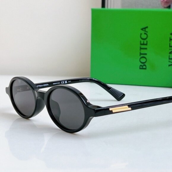 Bottega Veneta Black Sunglasses